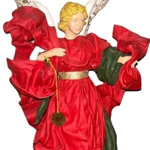 Clothtique Original Red and Green Angel Figurine Resin Paper Mache Tree Topper